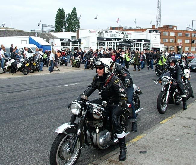bsa_riders_at_2007_ace_cafe_reunion Ace Café reunión