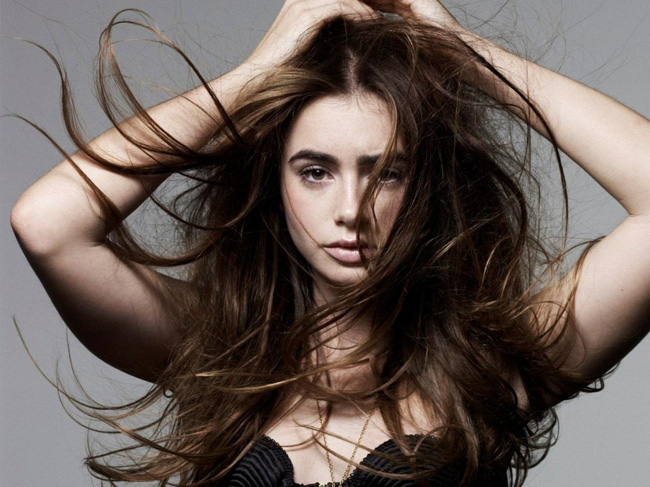 Lily Collins cejas